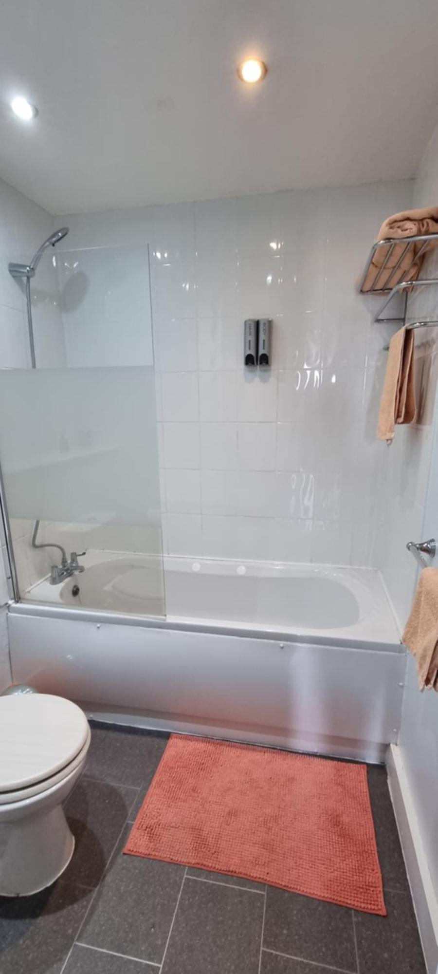 Modern&spacious Centre * Swansea