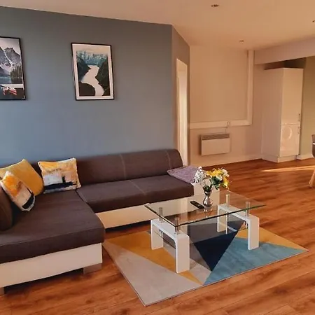Modern And Spacious Swansea Centre Apartment Exterior photo